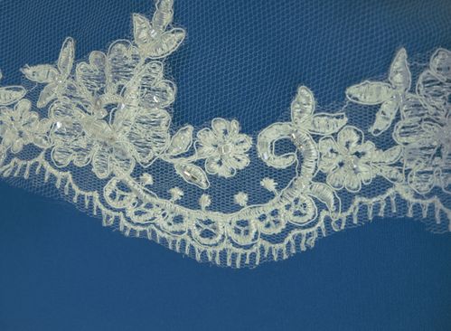 Classic Lace Veil – Crystal Edition #0182