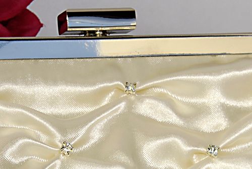 Couture Ivory Clutch – Edition #0426